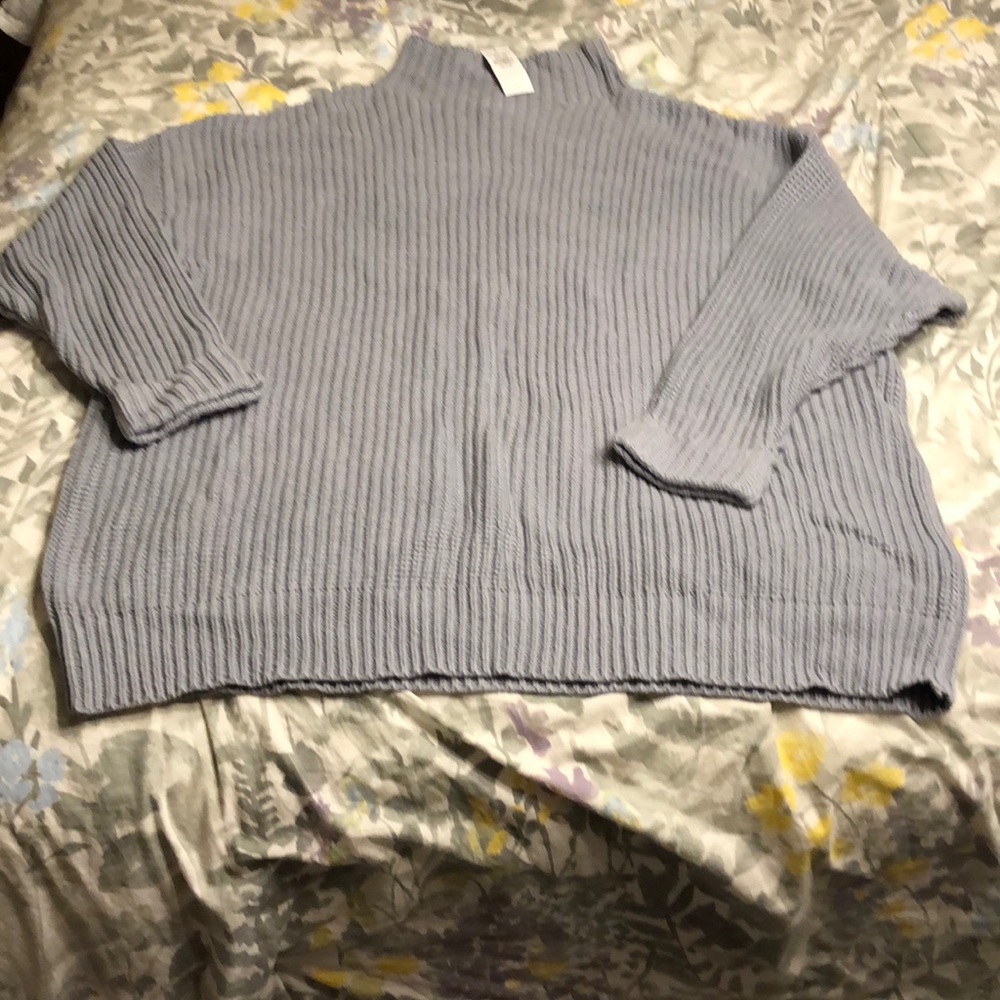 American Eagle oversized cowl neck sweater size L/XL in gray color NWT